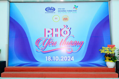 CÔNG TY CP NHỰA BÌNH MINH VIỆT và hơn 500 suất phở nóng tặng bệnh nhi và CBNV Bệnh viện Nhi đồng Thành phố dịp 20-10